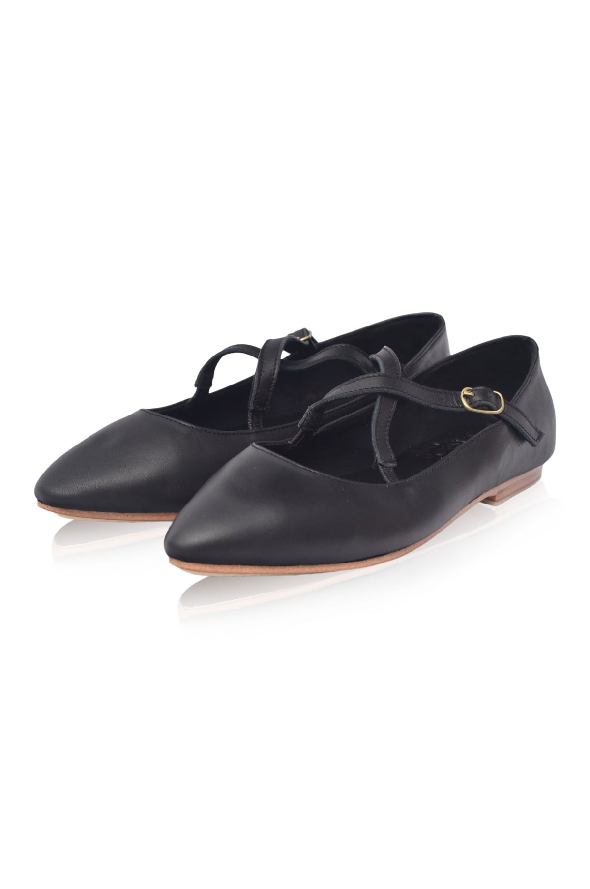 Bella Vita Criss-Cross Pointed Flats