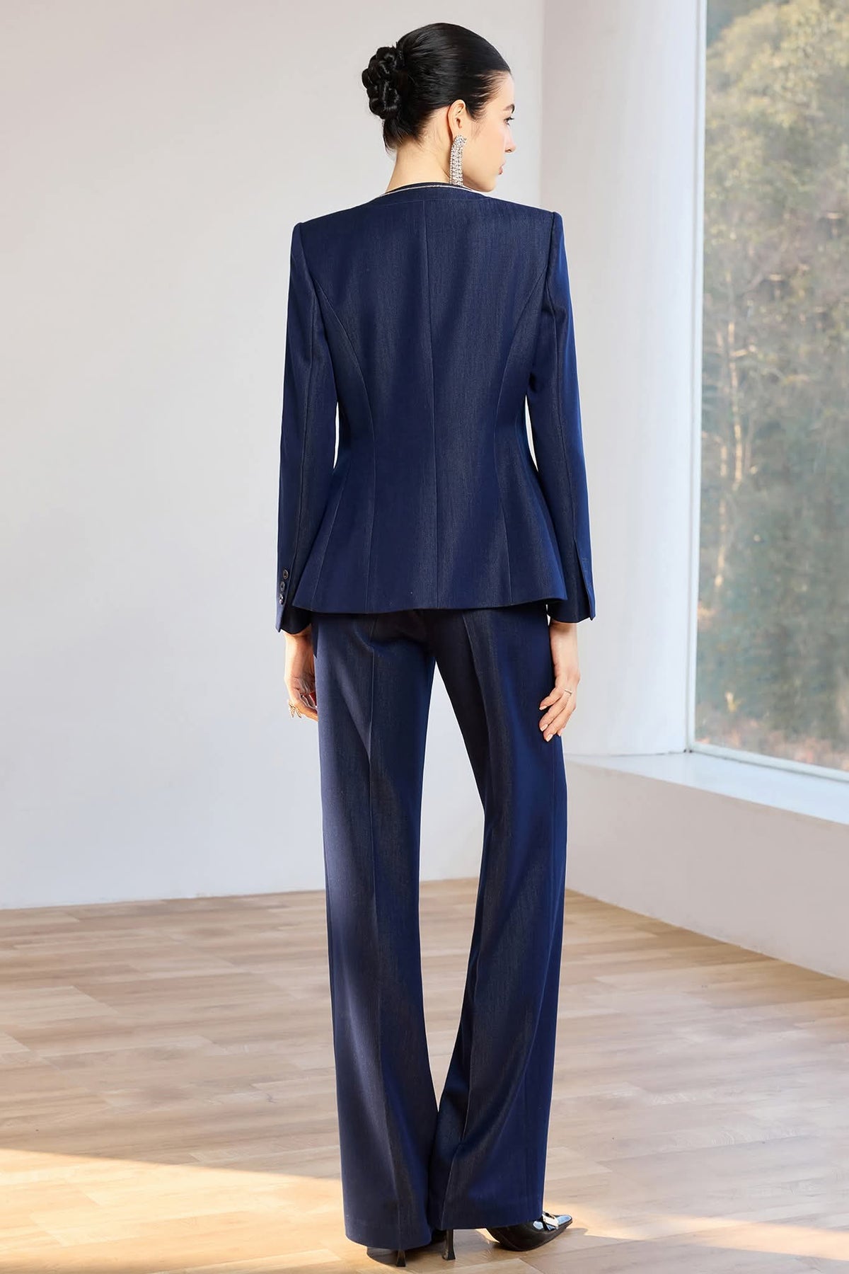 The Kensington Three-Piece Collar-Free Suit – Navy